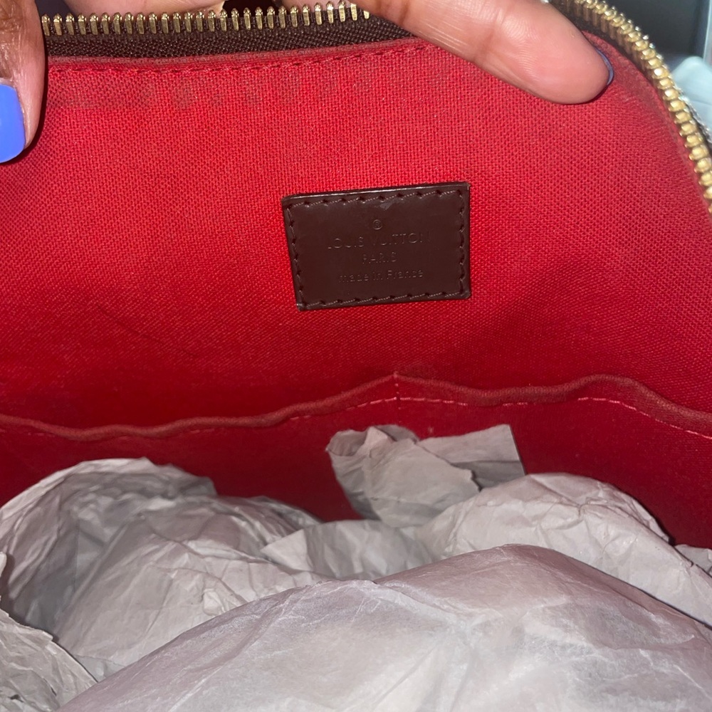 Louis Vuitton Purse - Picture 4 of 6